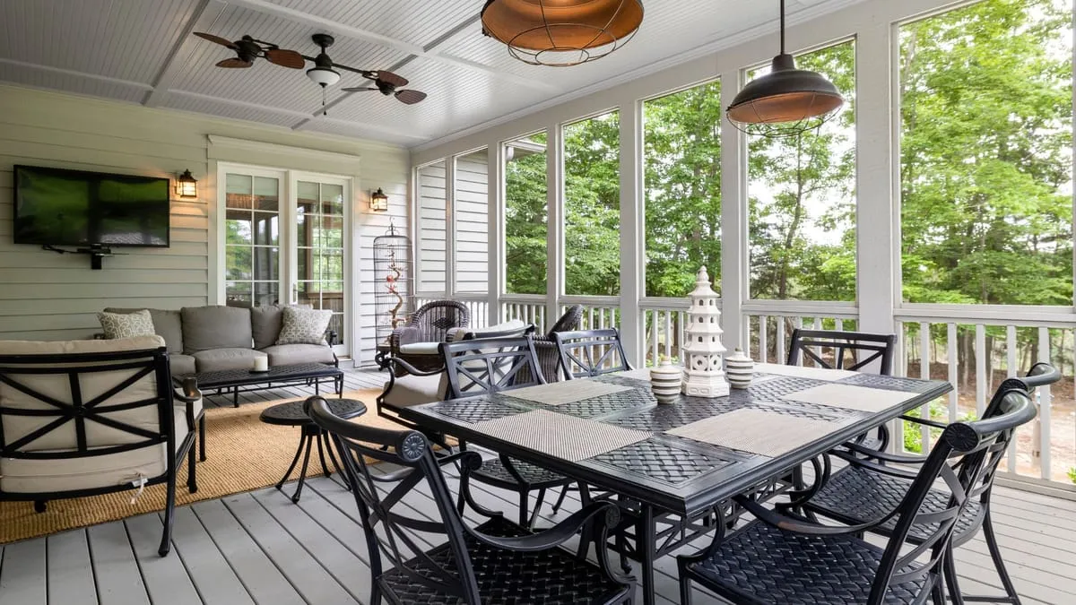 Driveway concrete cleaning results in Mundelein, IL