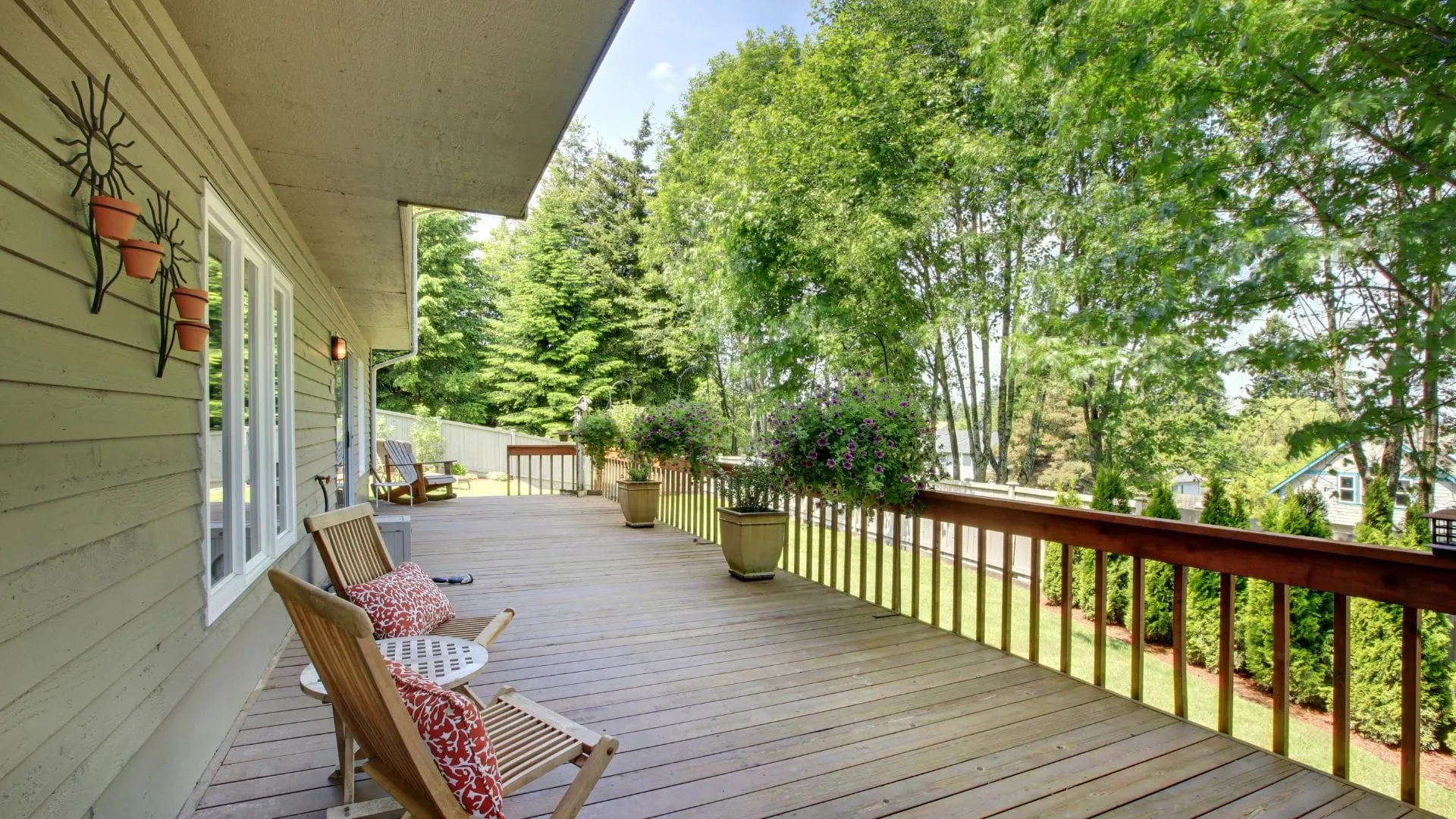 Professional paver sanding with polymeric sand in Mundelein, IL