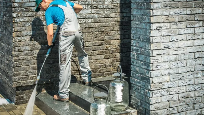 Professional pressure washing service in Mundelein, IL