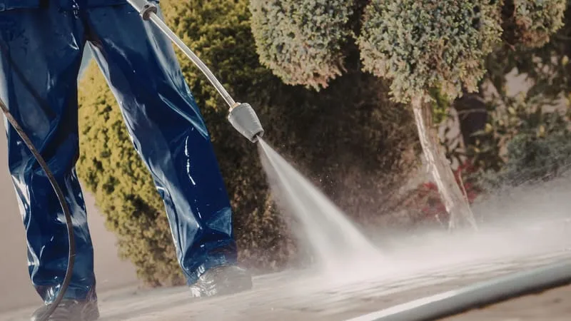 Retaining wall cleaning service in Mundelein, IL